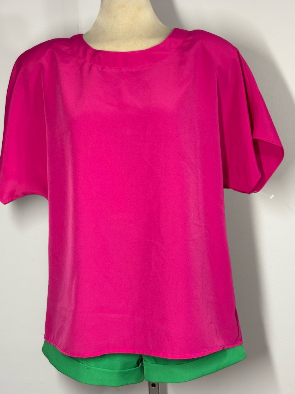 Women’s Short-Sleeve Blouse in Hot Pink